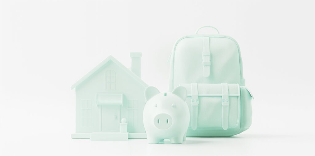 casa, mochila y hucha